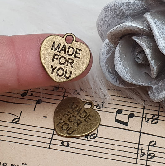 4 kleine Anhänger, Herz, ~ Made For You ~ 15mm, antik bronzefarbig
