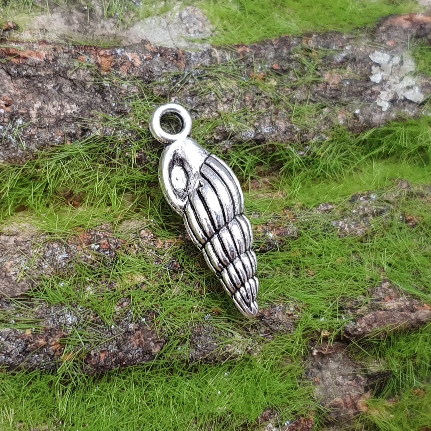 2 Anhänger 3D Schnecke, Muschel, 24mm, antik silberfarbig