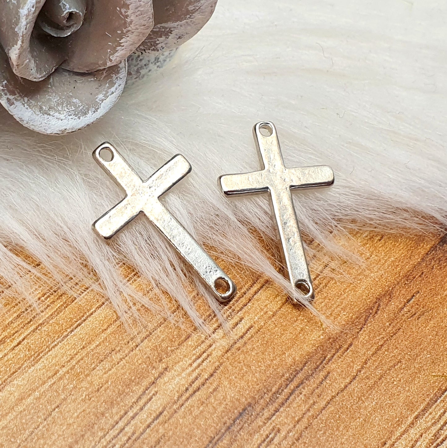 4 kleine Verbinder Kreuz, 22mm, antik silberfarbig