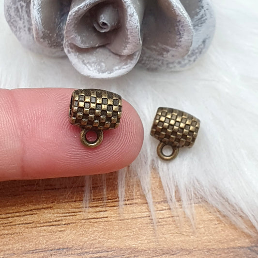 2 Modulösen ~ Chess ~ 9mm, antik bronzefarbig