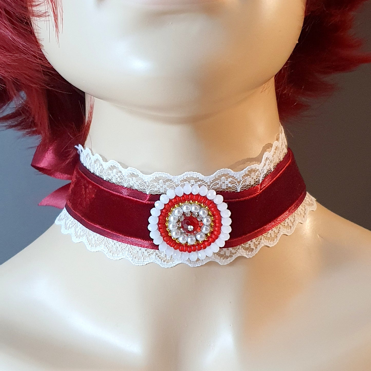 Choker, Samt, Dunkelrot, Weiß, mit Borte & handgefertigtem Zierteil, Unisize