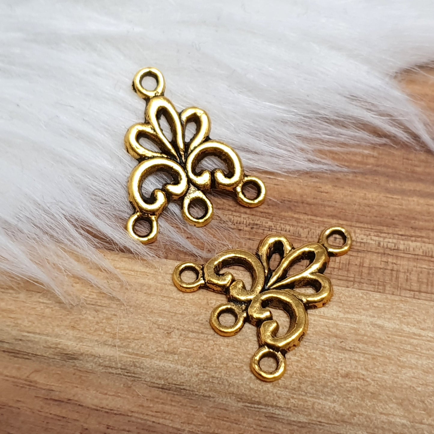 2 Verbinder, antik goldfarbig, 19x17mm