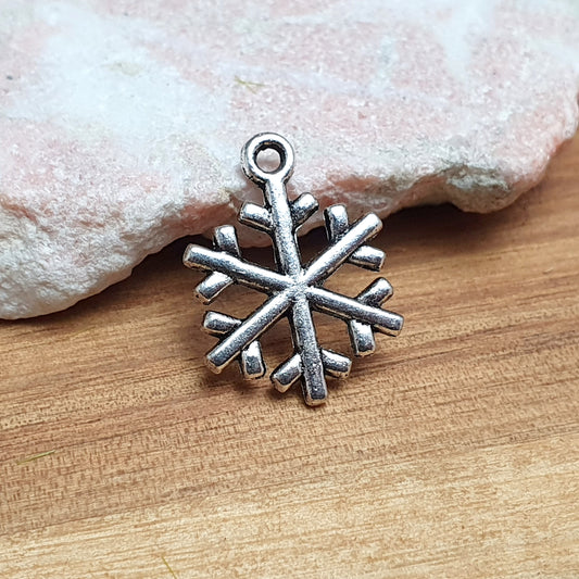 2 Charms, Anhänger Schneeflocke, Eiskristall, 20mm, antik silberfarbig