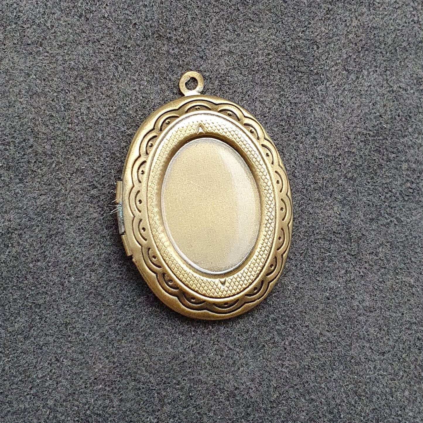 Anhänger Medaillon zum aufklappen für Cabochons, Oval 13x18mm, antik bronzefarbig