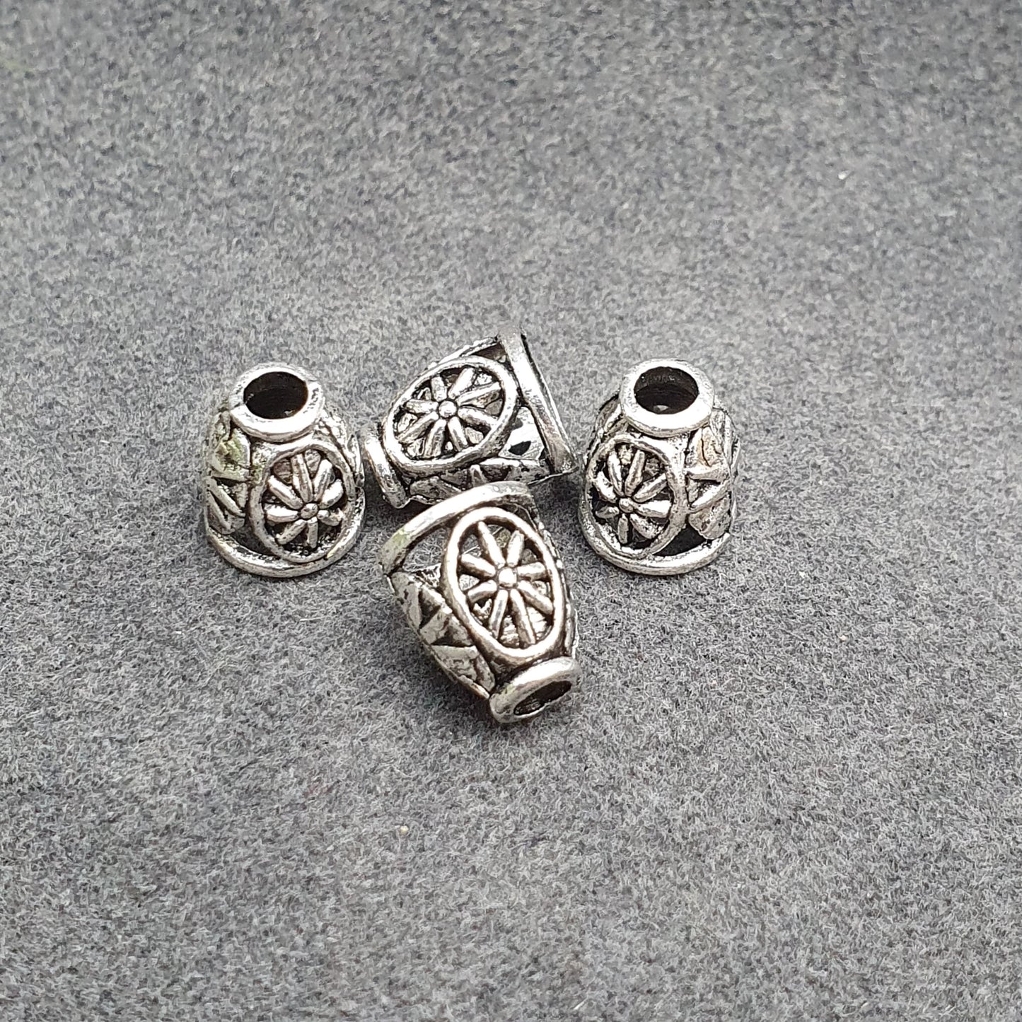 6 Zierkappen, 8x9mm, antik silberfarbig