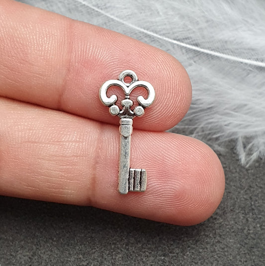 5 Anhänger, Schlüssel, 21mm, antik silberfarbig, Schmuck Basteln