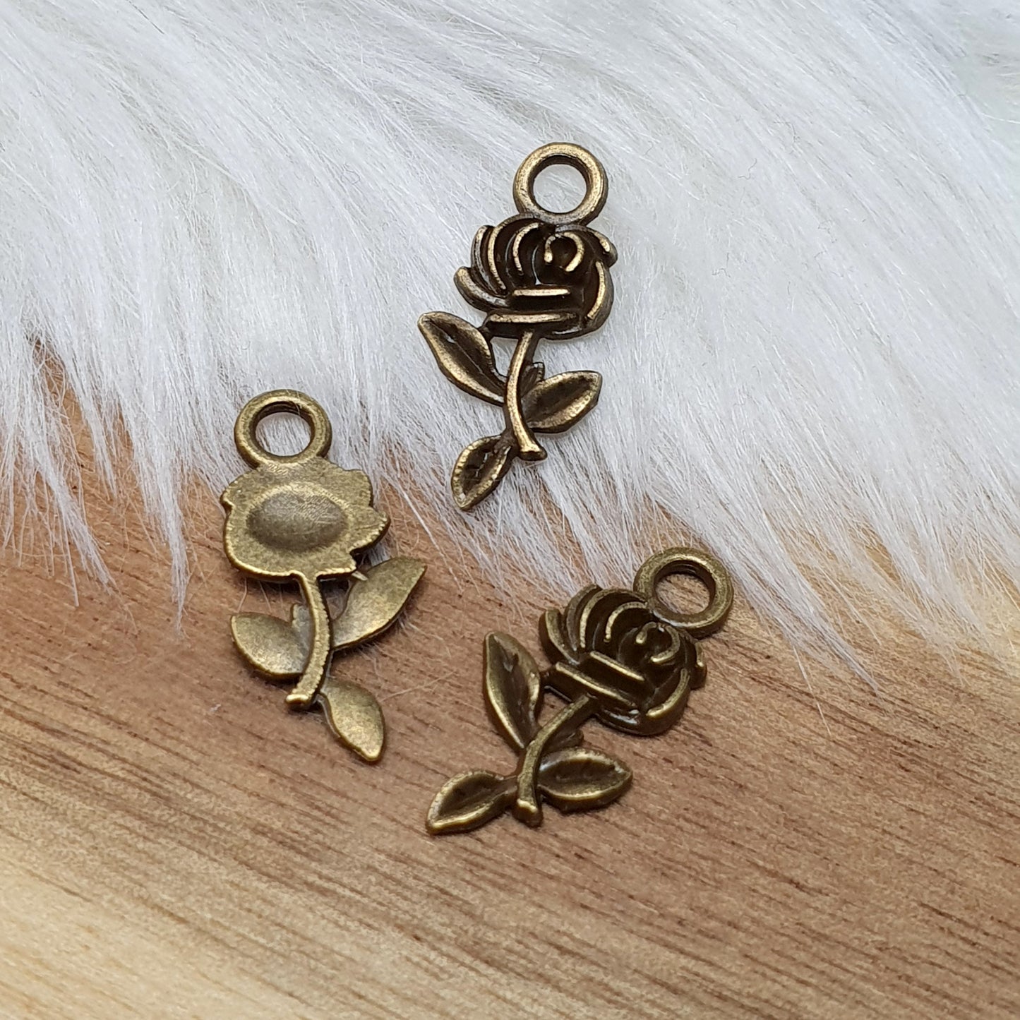 5x Anhänger Charms, Röschen, antik bronzefarbig, 21mm