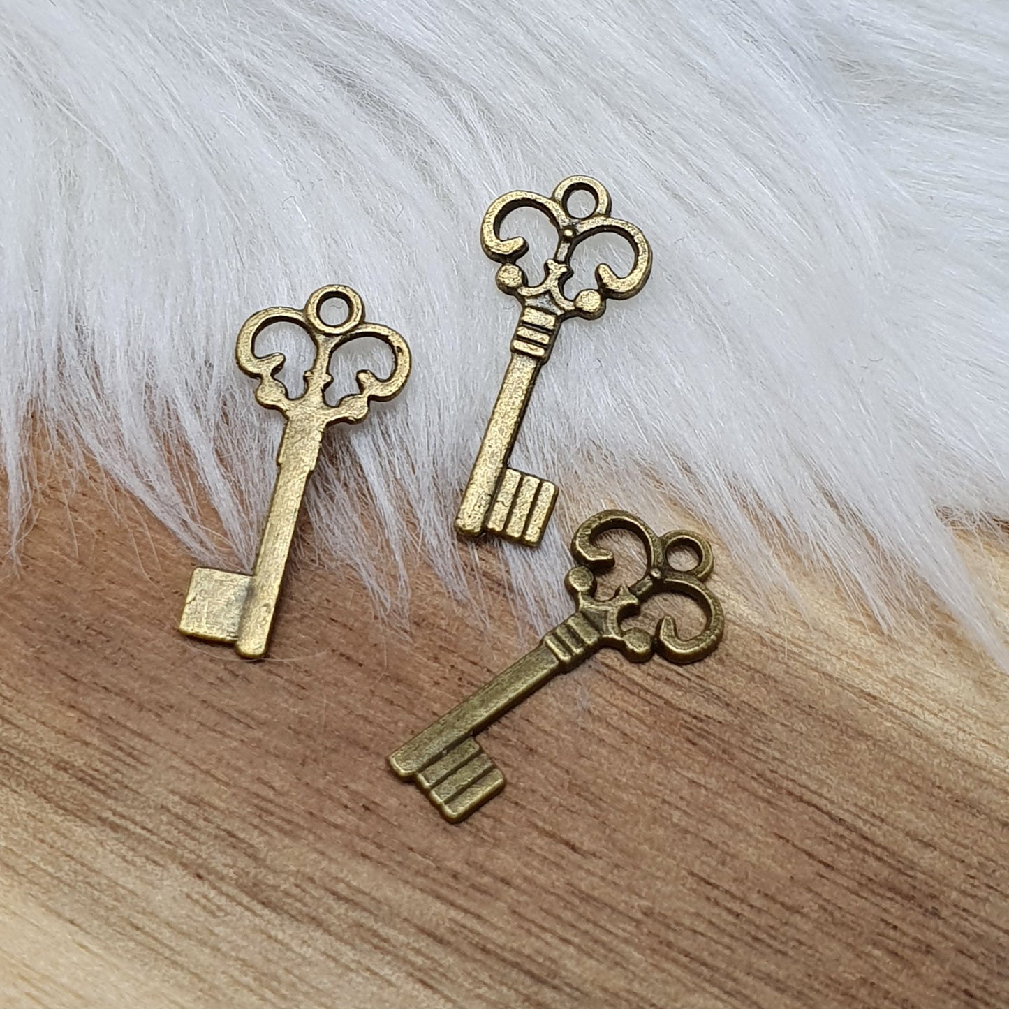 5x Anhänger, Schlüssel, 21mm, antik bronzefarbig