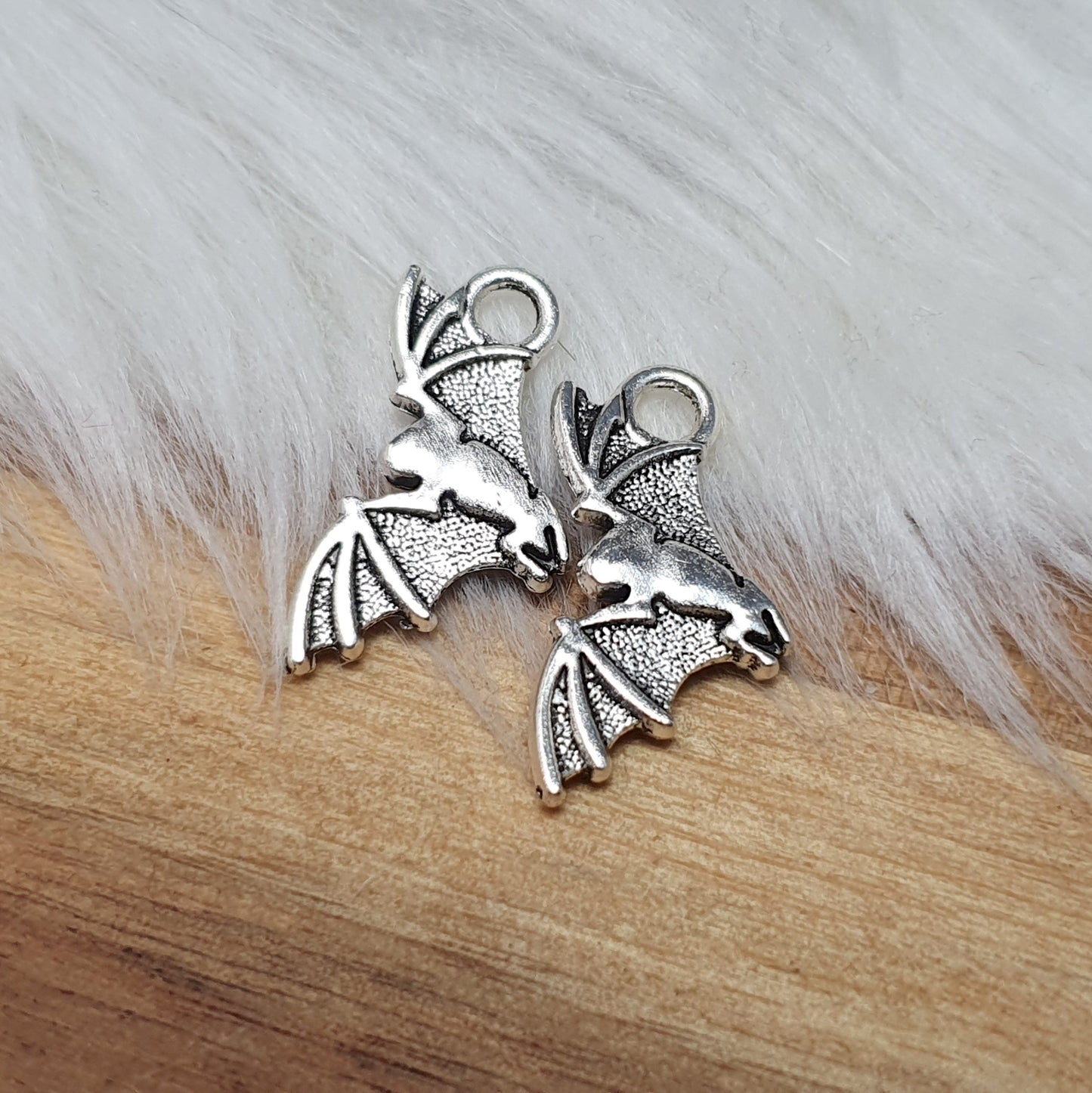 3x Anhänger Fledermaus, 22mm, antik silberfarbig