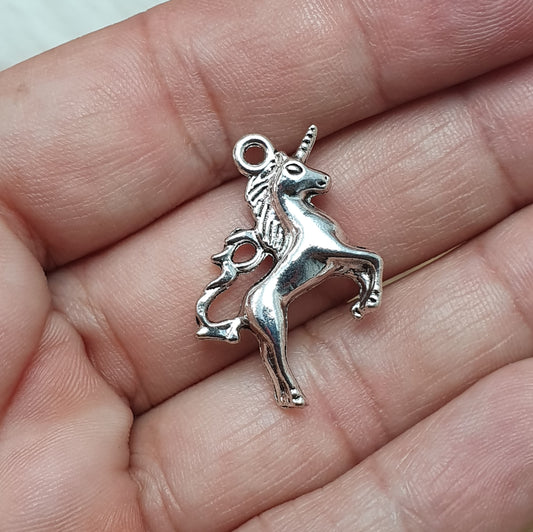1x Anhänger Einhorn, 27mm, antik silberfarbig