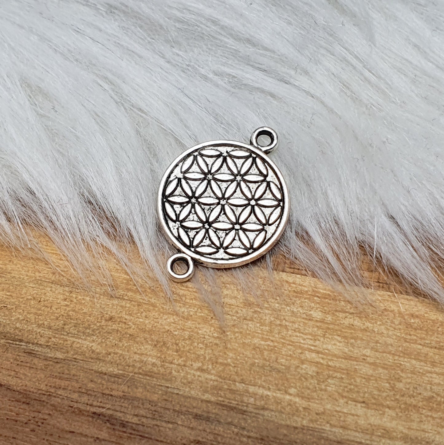 1x Verbinder Blume des Lebens, mit 2 Ösen, 21mm, antik silberfarbig, Reiki, Yoga