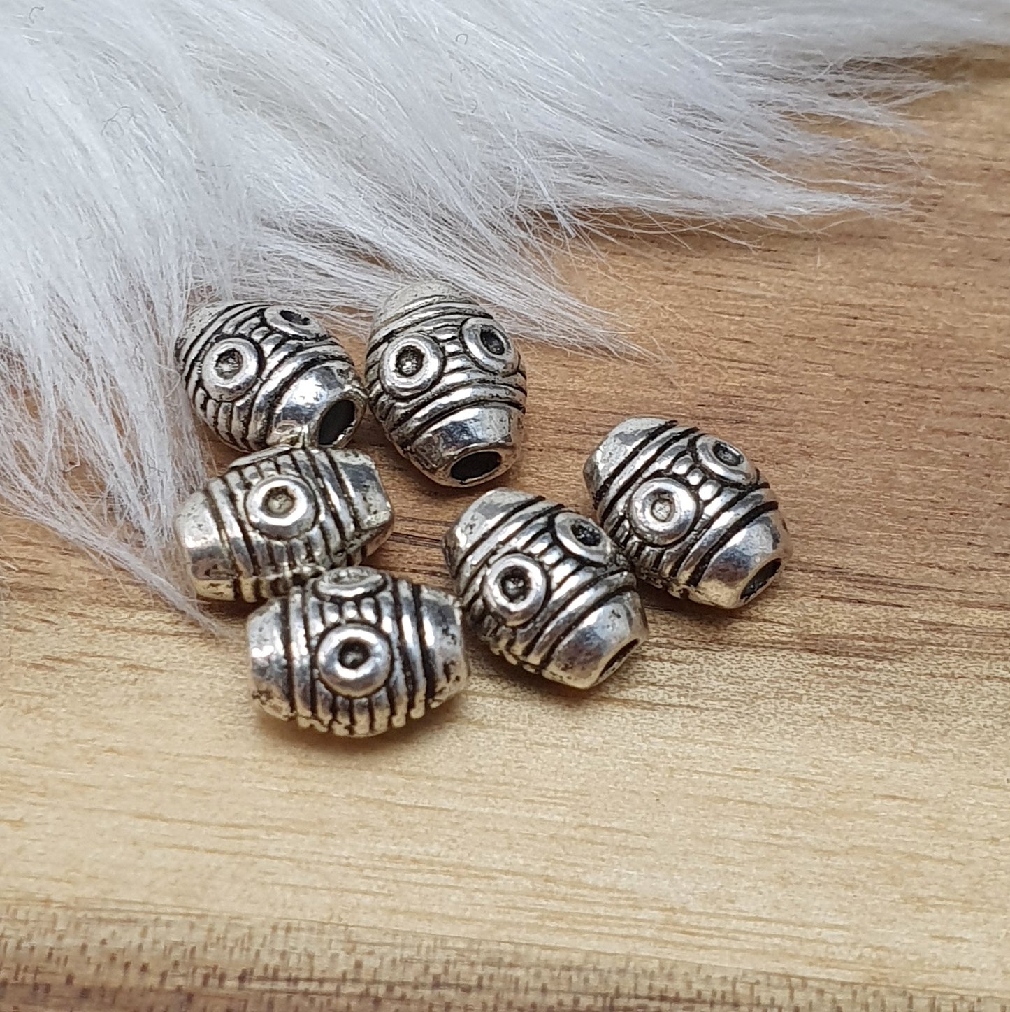 6 Metallperlen, Spacer, Olive, 9mm, antik silberfarbig