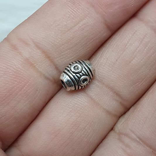 6 Metallperlen, Spacer, Olive, 9mm, antik silberfarbig