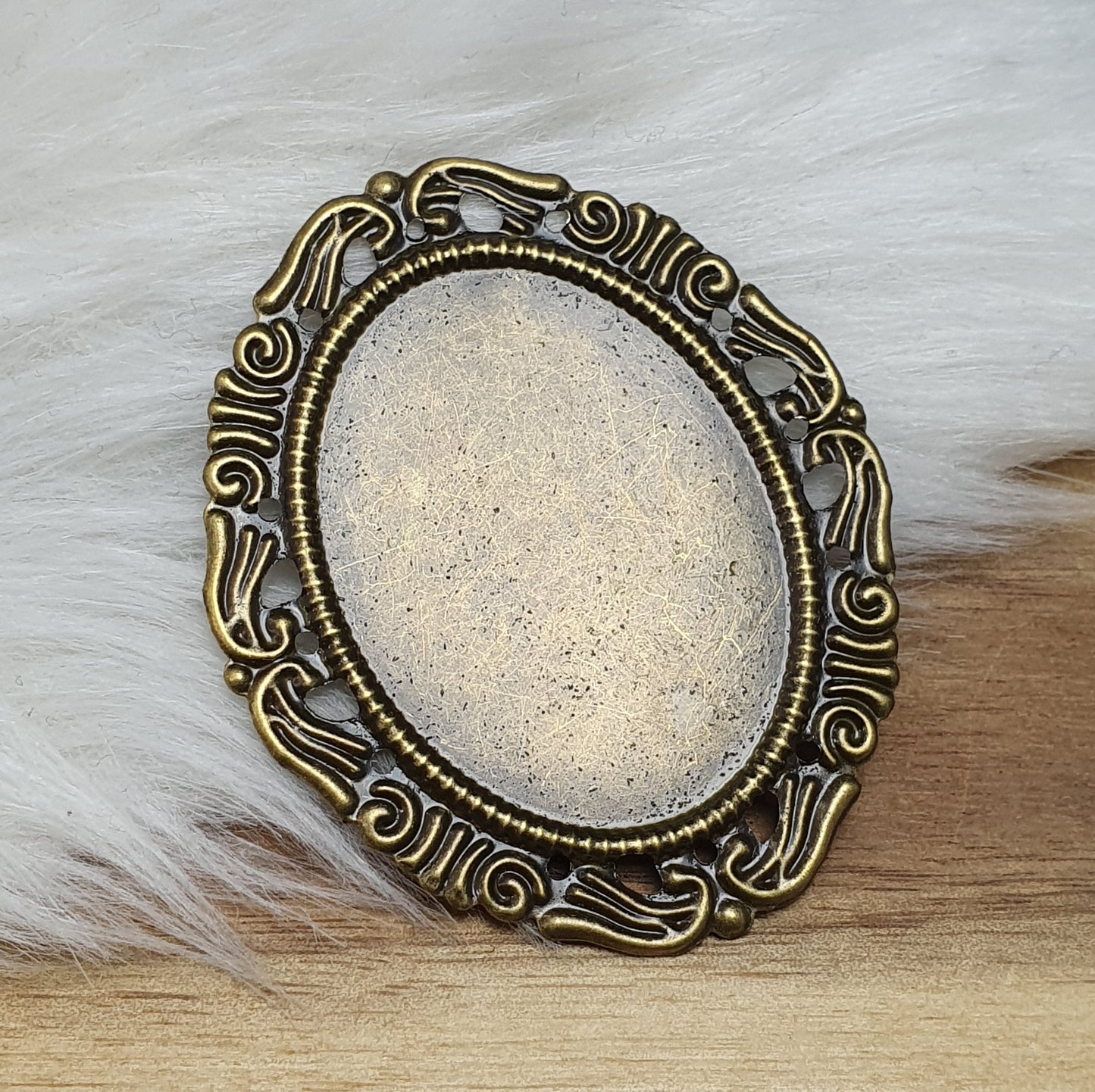 2 Settings, Oval für Cabochon 29x39mm, antik bronzefarbig