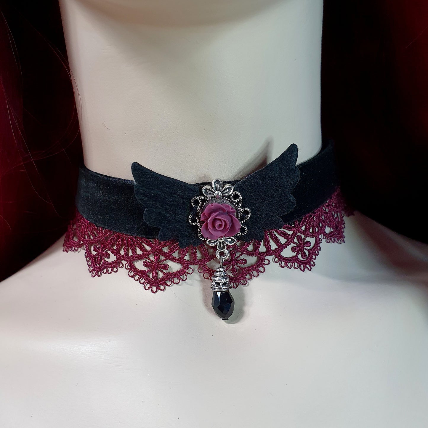 Choker Samt Flügel