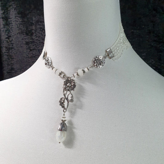 Choker Roses Fairytale, mit weißer Bogenspitze