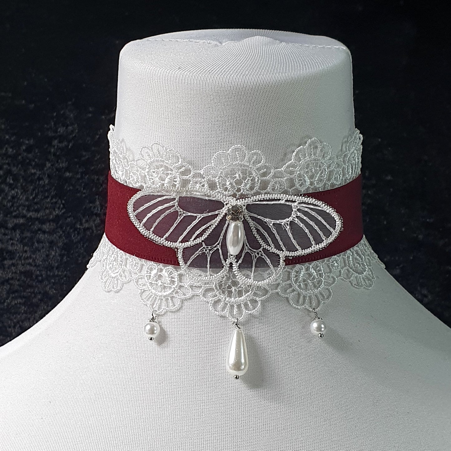 Choker, Velours & Spitze, Bordeaux & Weß, mit Schmetterling, Kropfband, Dirndlschmuck