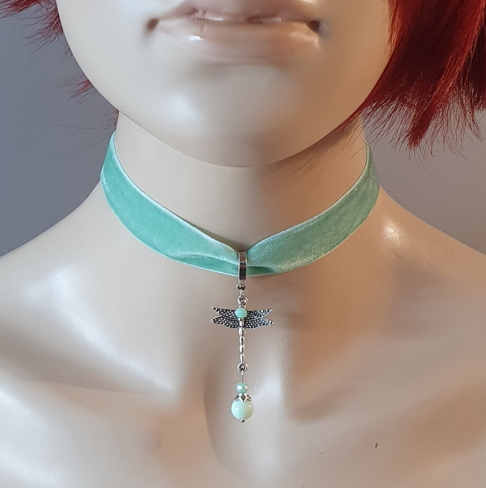 Choker pastellig mint, Samt, Libelle, Dirndlschmuck