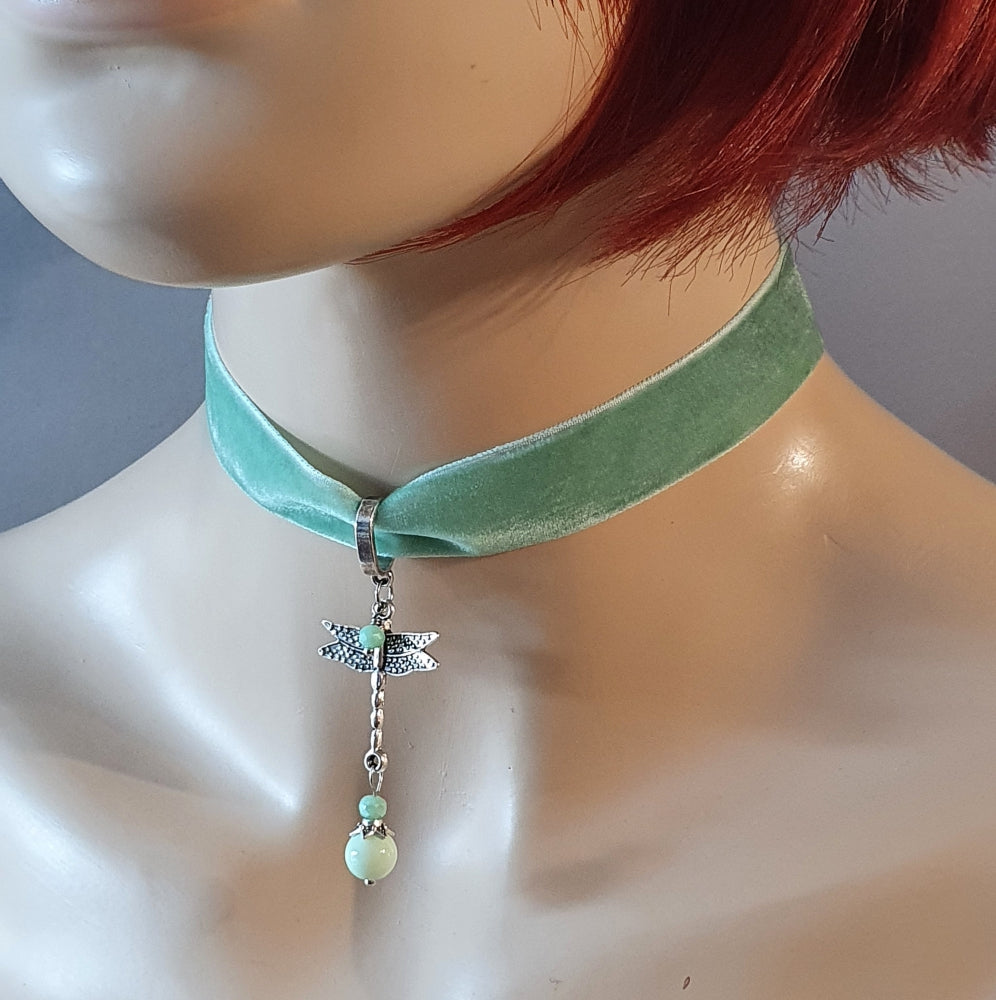 Choker pastellig mint, Samt, Libelle, Dirndlschmuck