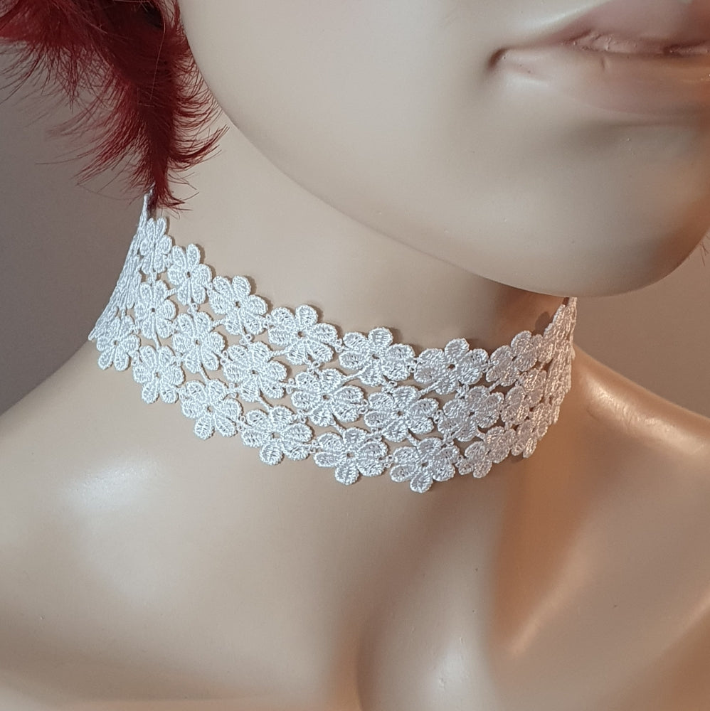 Choker, Halsband, Blumenspitze, Weiß