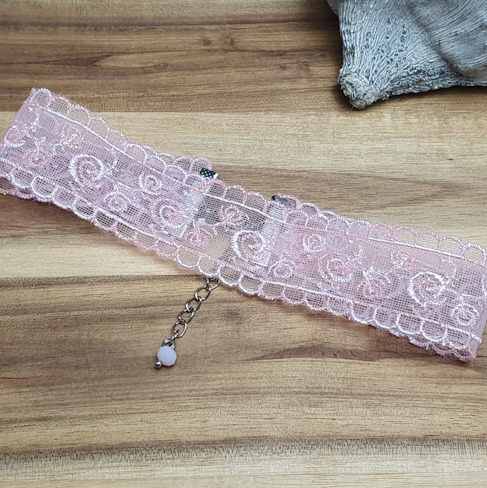 Choker, Halsband, rosa Spitze mit Blumenstickerei