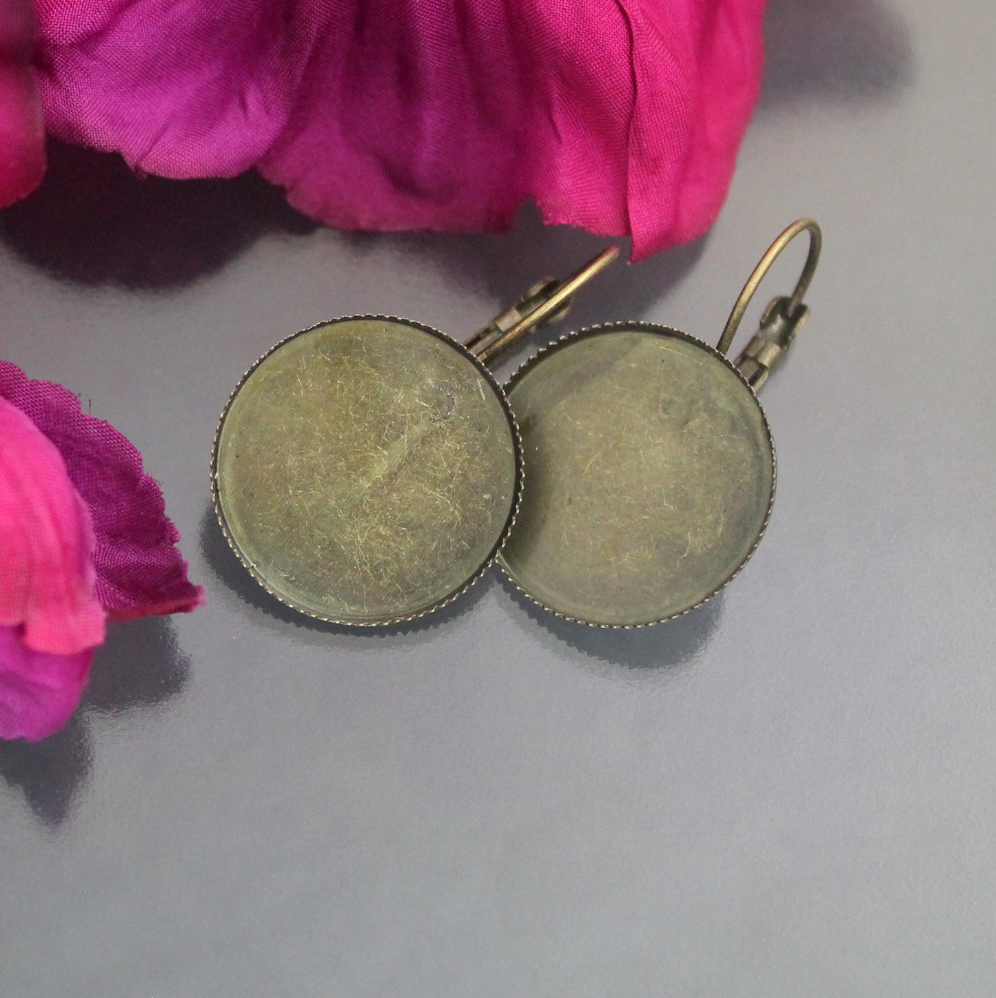 Brisuren für Cabochon ø20mm, antik bronzefarbig