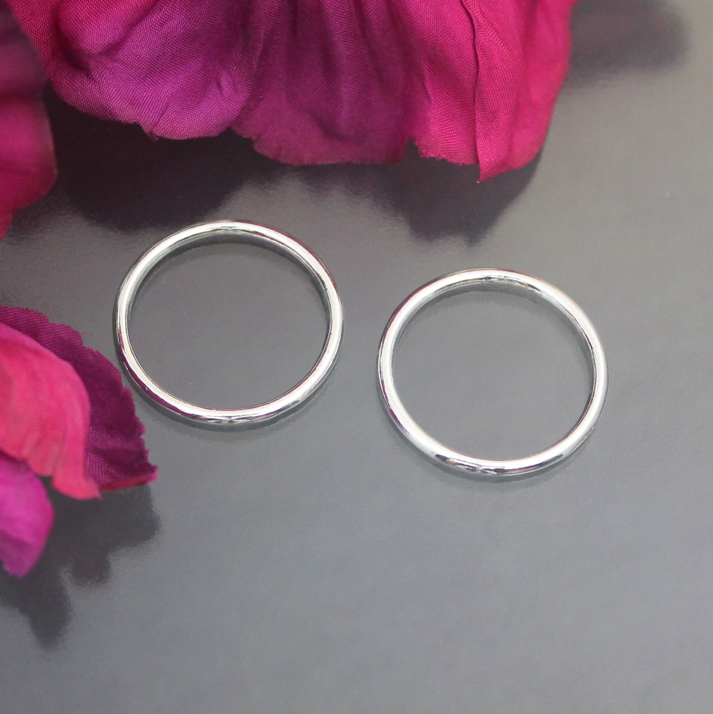 2 geschlossene Ringe, Ösen, Ringel, 24mm, versilbert, Schmuck DIY