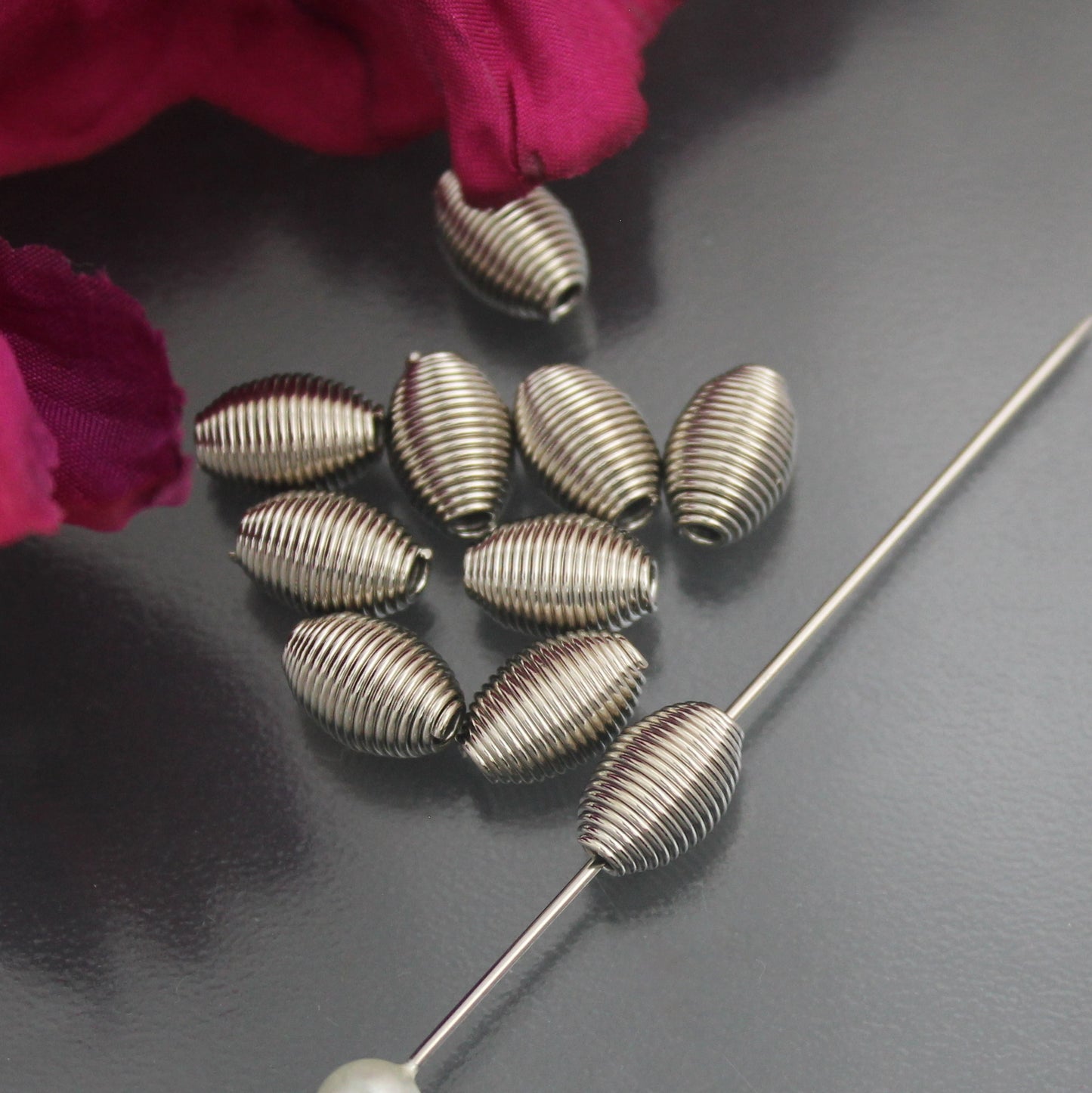10x Wired, Metallperlen, Olive, dunkel silberfarbig, 10mm
