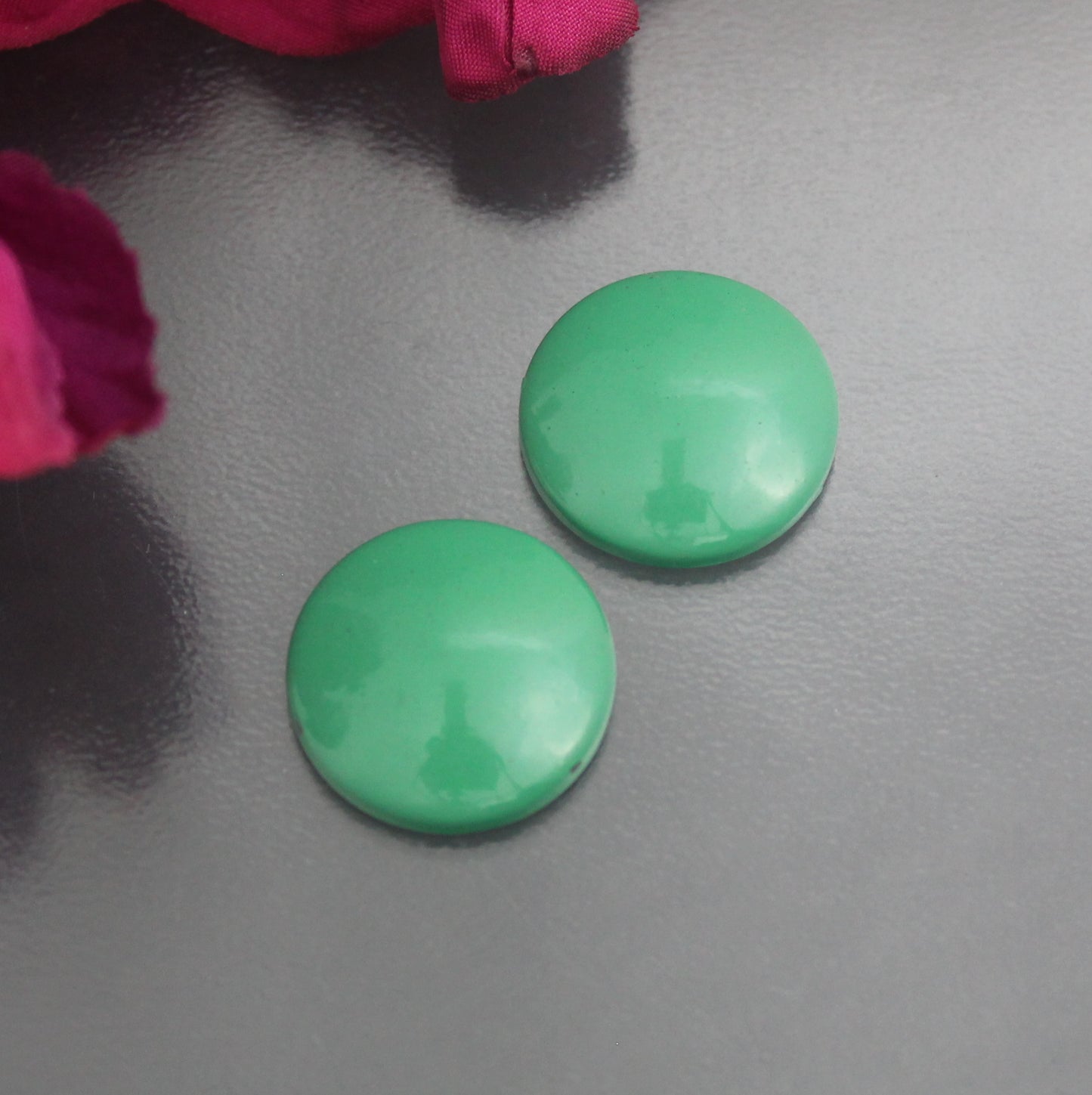 2 Cabochons aus Glas, lackiert, rund, 18mm, Schmuck basteln