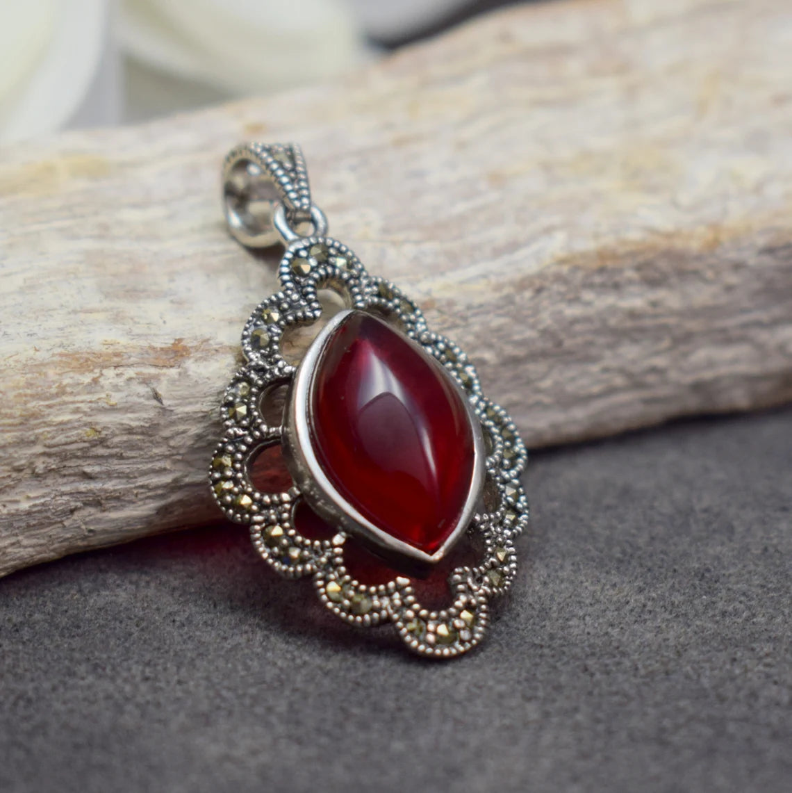 Anhänger, .925 Sterling Silber, Roter Schmuckstein, Markasit
