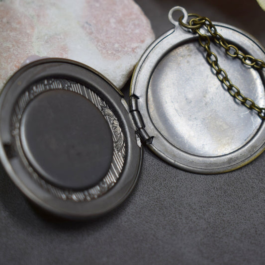 Anhängerkette, Kette mit Medaillon Elfe, Fairy, Muschel, Rose, Antik Bronze