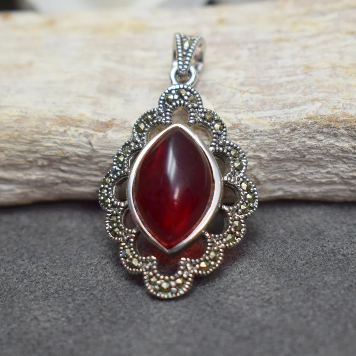 Anhänger, .925 Sterling Silber, Roter Schmuckstein, Markasit