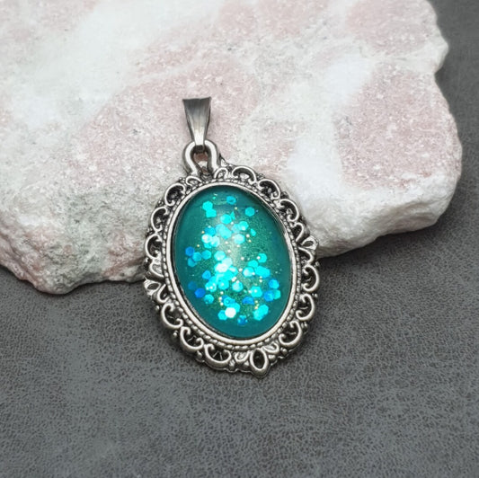 Anhänger mit handbemaltem Glascabochon, Meergrün, antik silberfarbig, 3,5cm