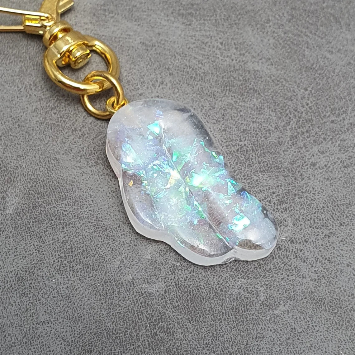 Taschenbaumler, Schlüsselanhänger, Engelsflügel Weißlich, Vergoldeter Herzkarabiner