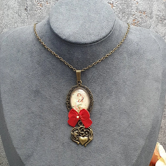 Kette mit Anhänger Cabochon Engel Cupid Rose Schleife