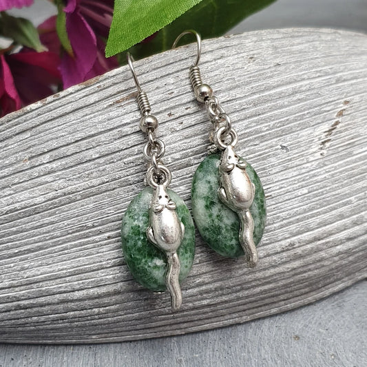 Ohrhänger Grün Weißer Jaspis kleine Maus