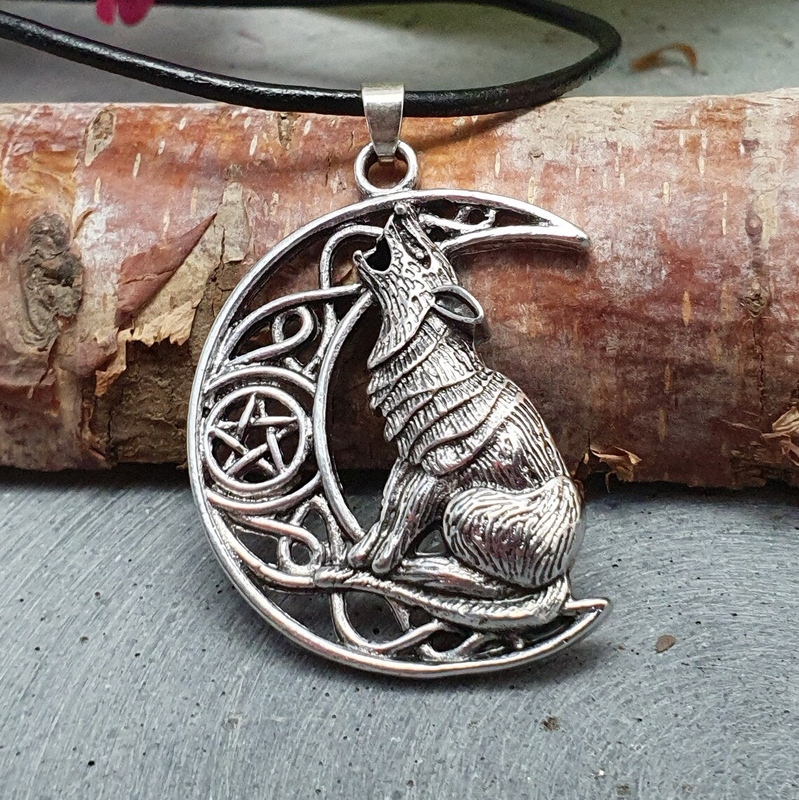 Lederkette mit Anhänger Wolf, Mond, Pentagram, Biker, Gothic