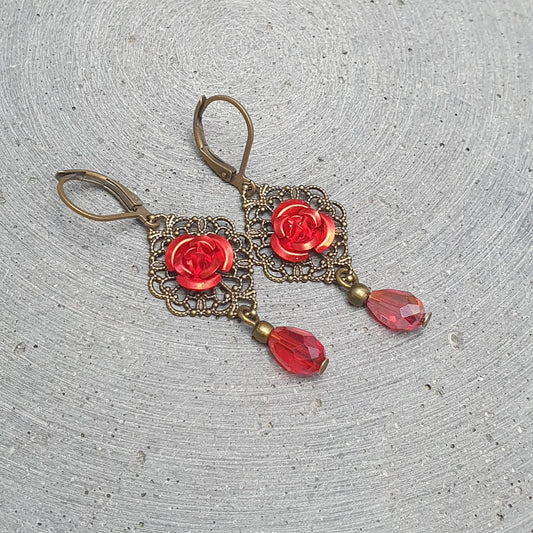 Ohrhänger, rotes Röschen, antik bronzefarbig, Nostalgie
