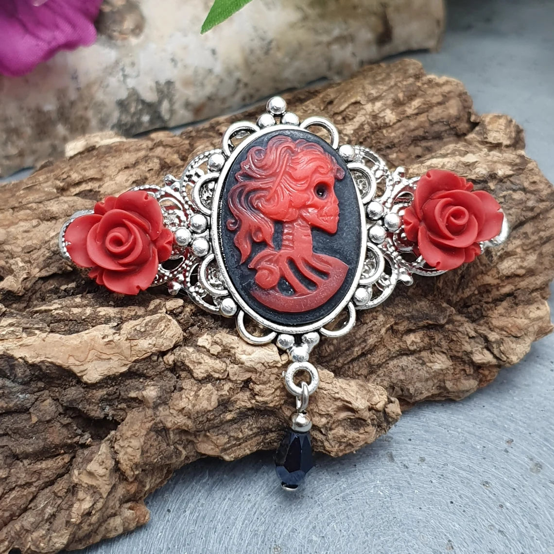 Haarspange, Cabochon Skeleton Woman, schwarz/rot, silberfarbig