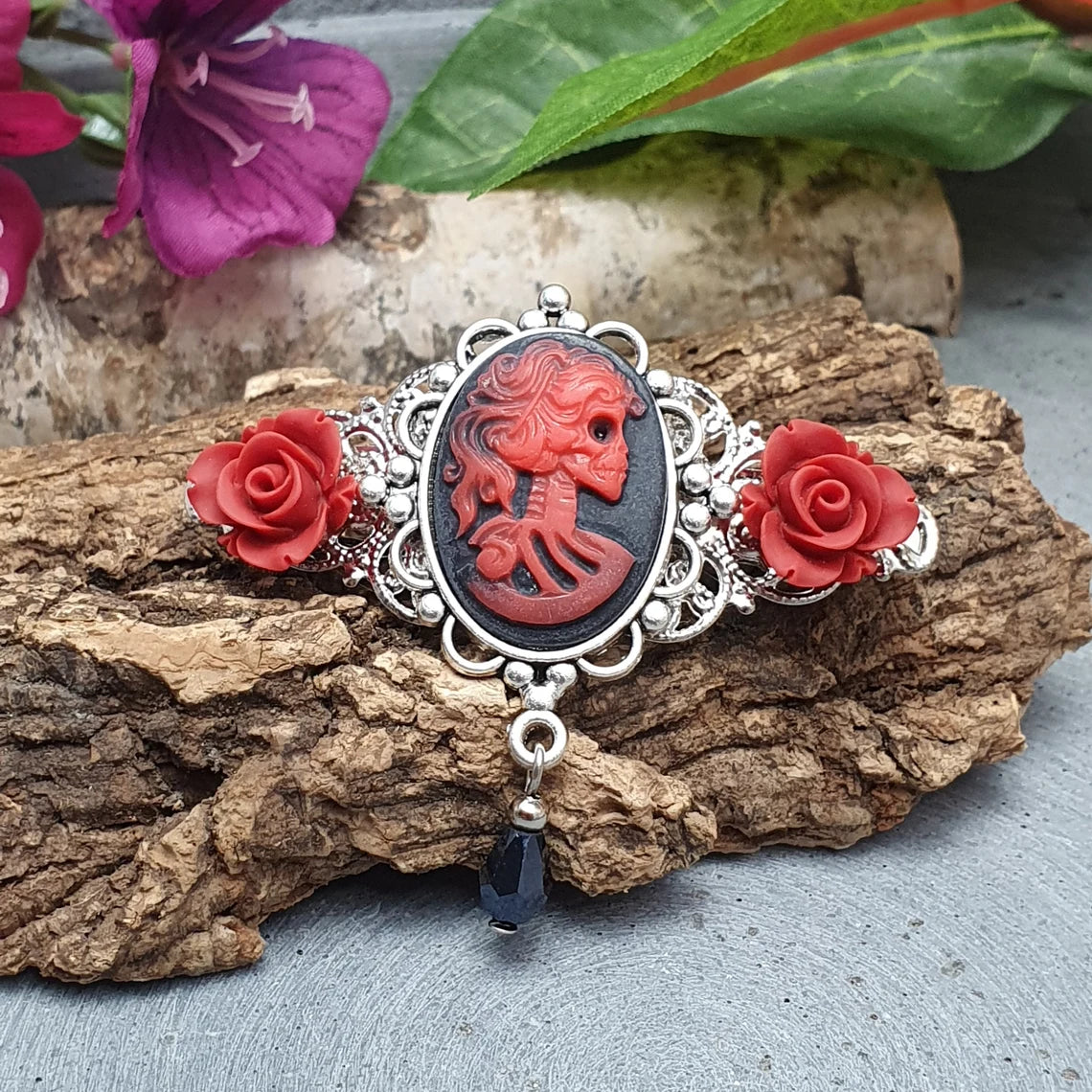 Haarspange, Cabochon Skeleton Woman, schwarz/rot, silberfarbig
