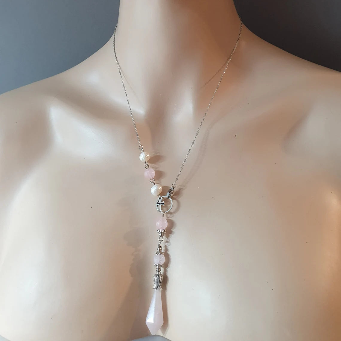 Pendel, Pendulum, Kette, Rosenquarz, Kreuz, Stier, Venus, Fruchtbarkeit, Kinderwunsch