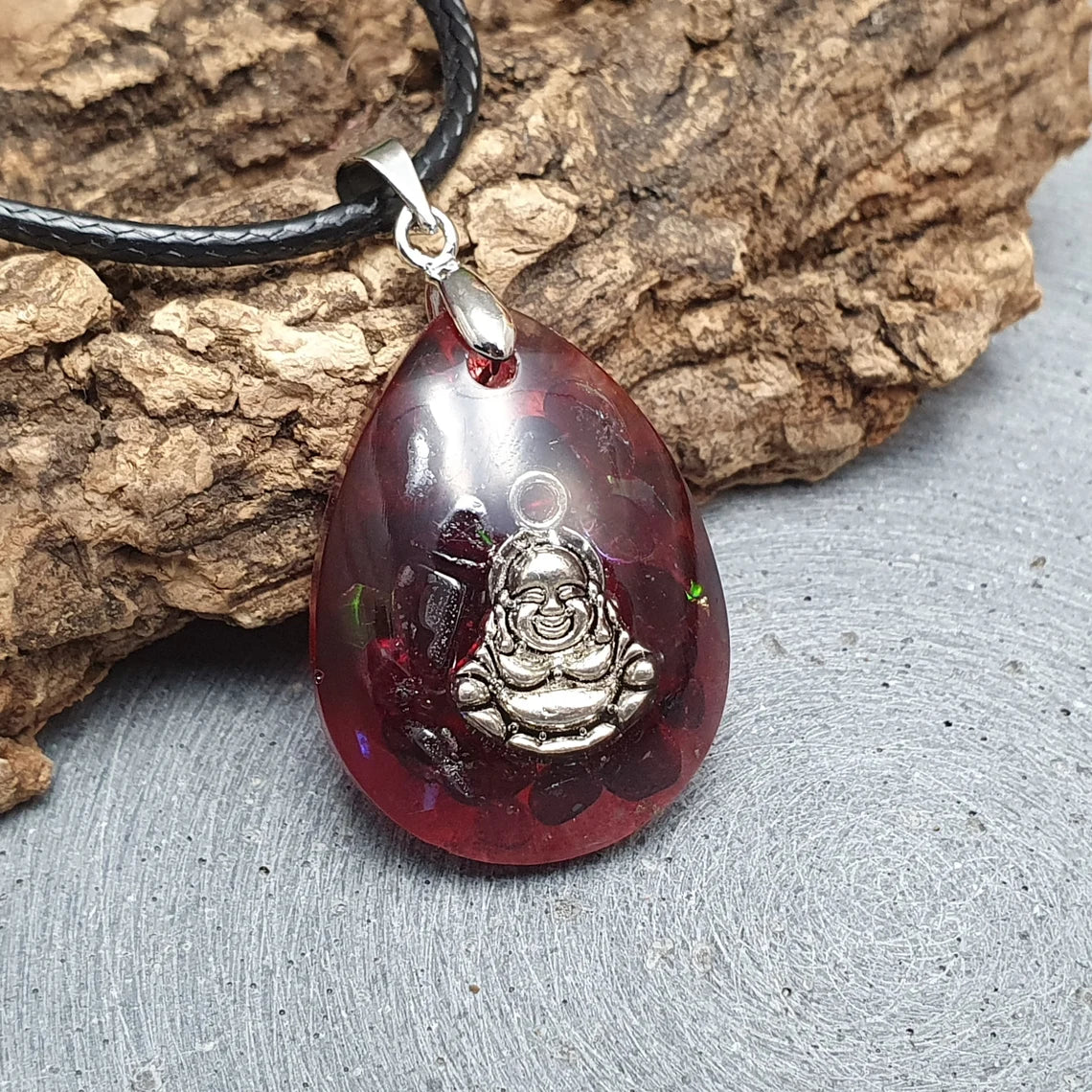 Kette schwarz, Anhänger Orgonit Tropfen, Kreativität, Buddha, Granat