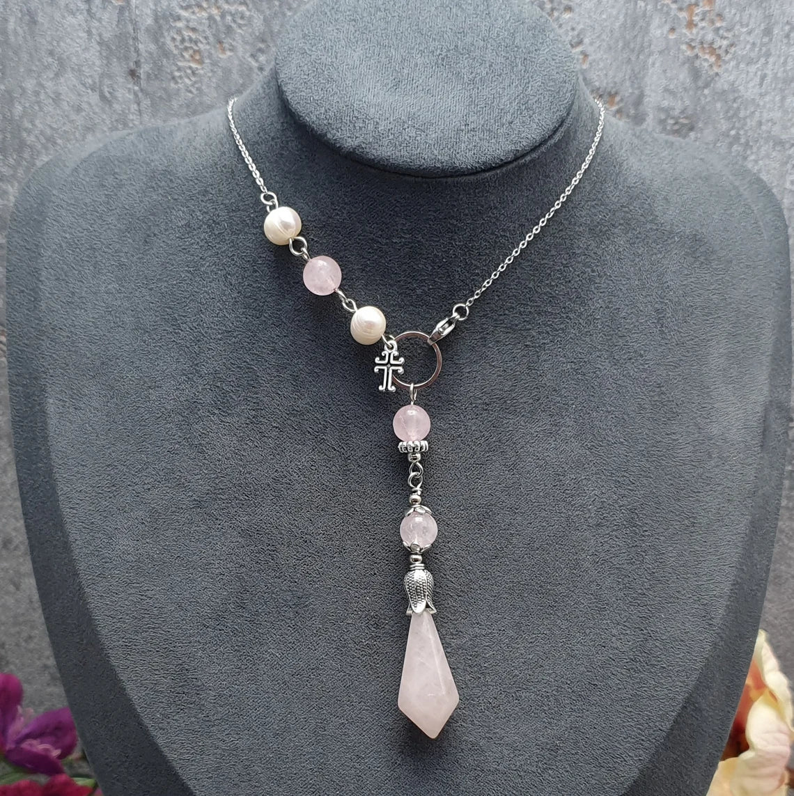 Pendel, Pendulum, Kette, Rosenquarz, Kreuz, Stier, Venus, Fruchtbarkeit, Kinderwunsch