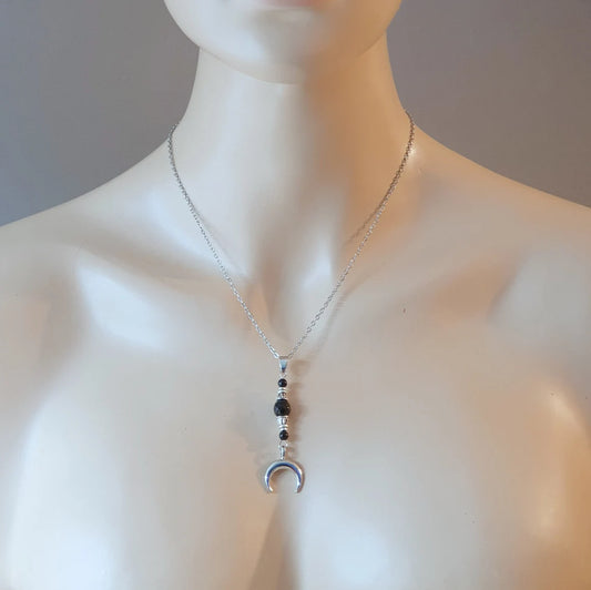 Edelstahlkette mit Anhänger, Mond, Onyxperlen, silberfarbig