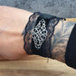Romantisches Armband aus schwarzem Samt mit Spitze im Gothic-Stil