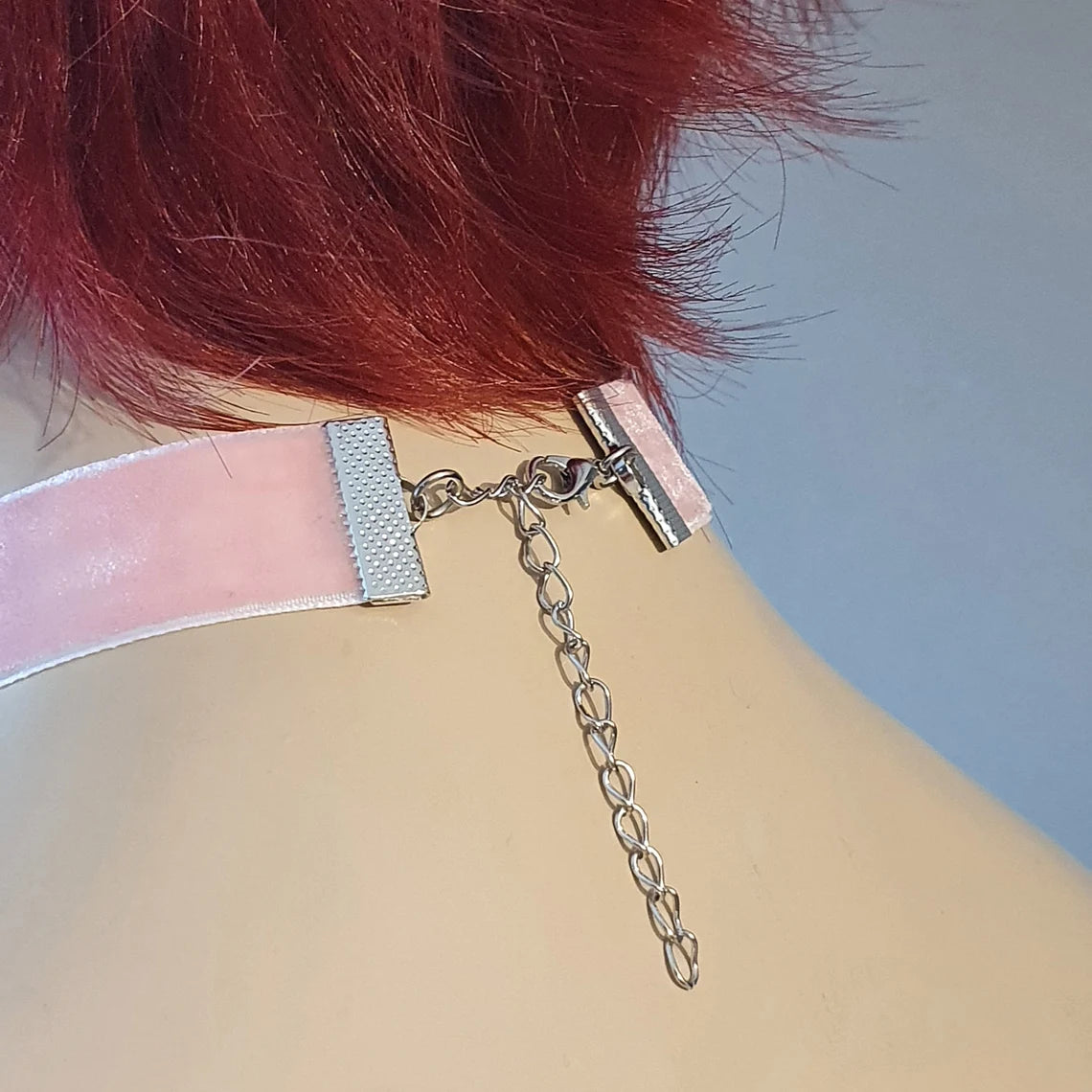 Weicher Choker aus rosa Samt mit Einhorn und Cateye Cabochon