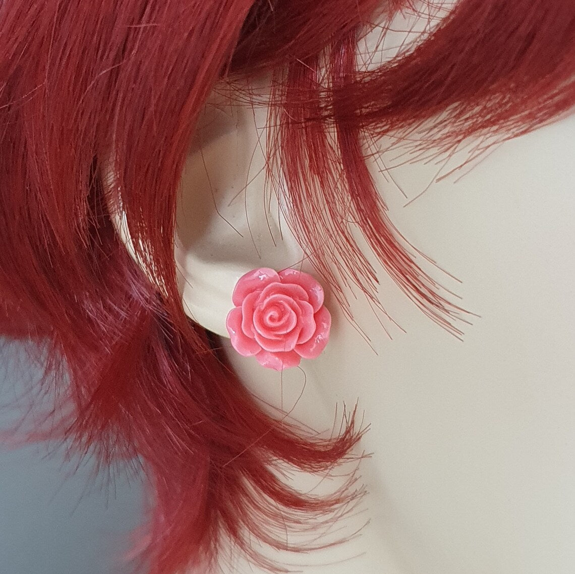 Ohrstecker offene Rosenblüte, Koralle, Resin