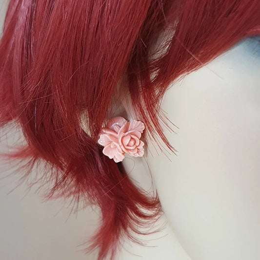 Ohrstecker offene Blüte, Altrosa, Resin