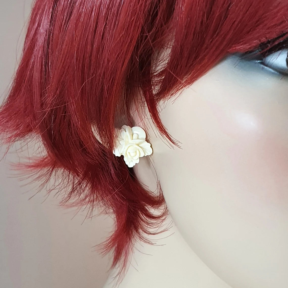 Ohrstecker offene Blüte, Creme Weiß, Resin