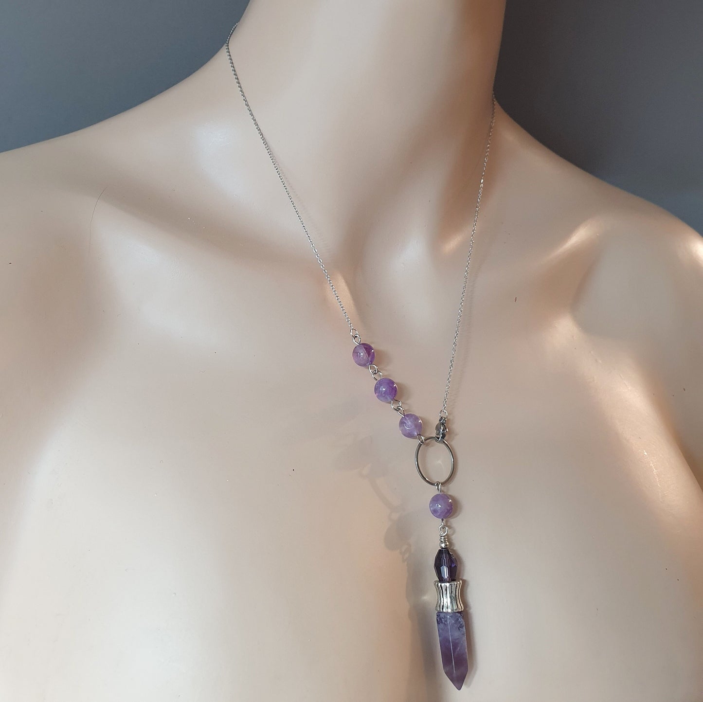 Pendel Pendulum aus Amethyst an Kette, Jungfrau, Treue, Harmonie
